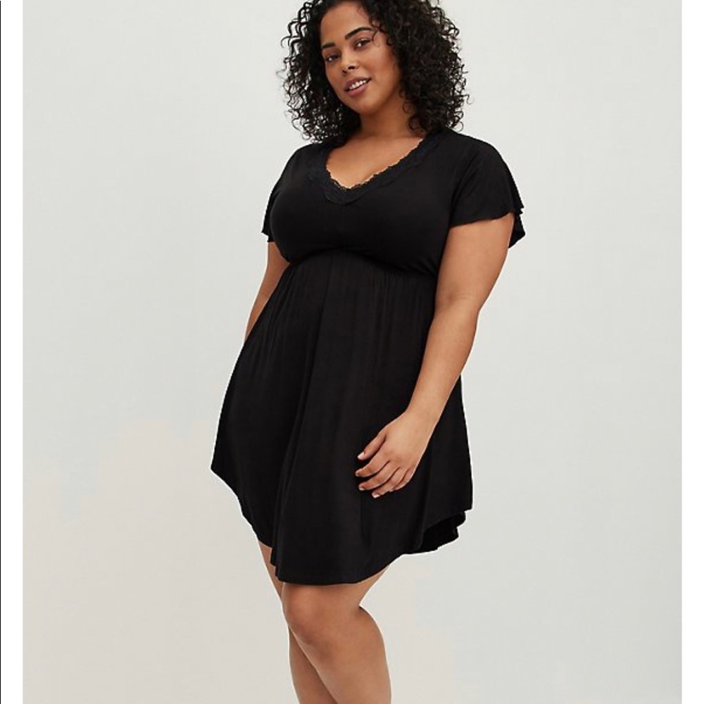 LACE TRIM SLEEP DRESS - SUPER SOFT BLACK